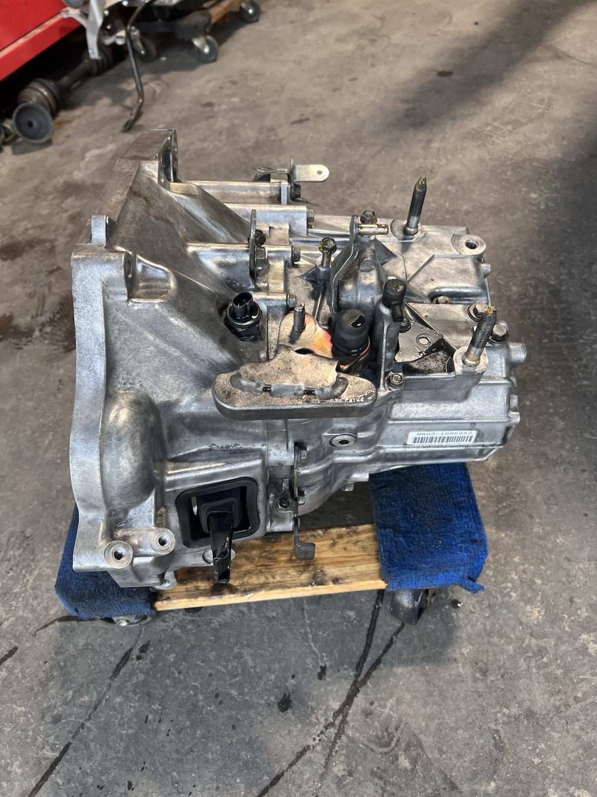 02-05-honda-civic-si-k20a3-5-speed-manual-lsd-transmission-1.jpg